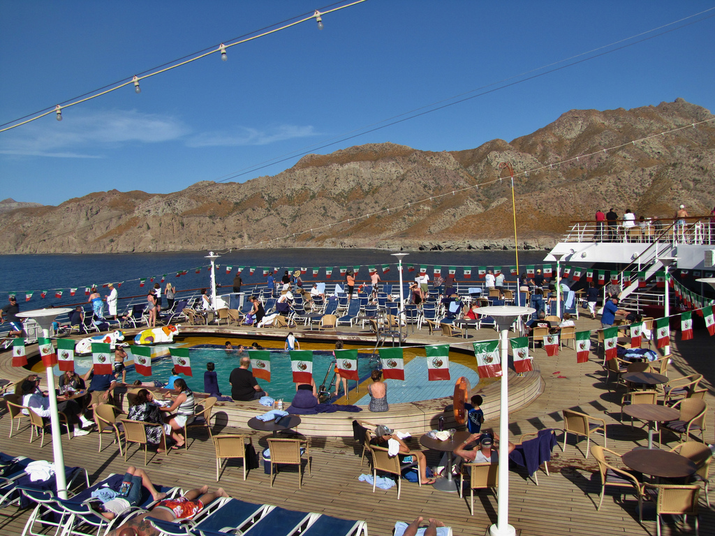 Espectaculares vistas de la Costa Mexicana del Pacífico desde la piscina de popa del MS Zaandam (Holland America Line) CRUCEROS MEXICO CRUCEROS ZAANDAM SUDAMERICA CRUCEROS HOLLAND AMERICA CRUCEROS SUDAMERICA SOUTHAMERICA CRUISES ZAANDAM